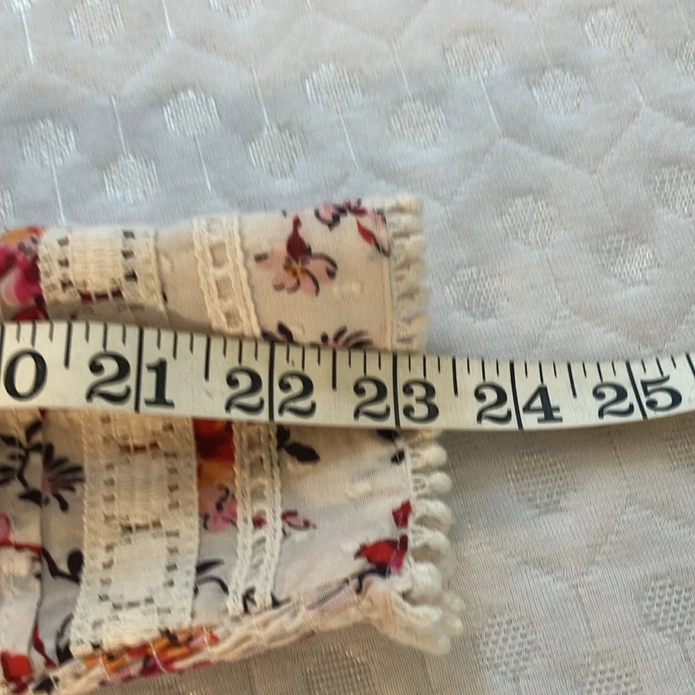 Anthropologie Puff-Sleeved Lace Buttondown